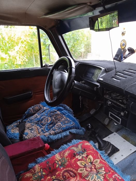 Moskivich 412 sotiladi