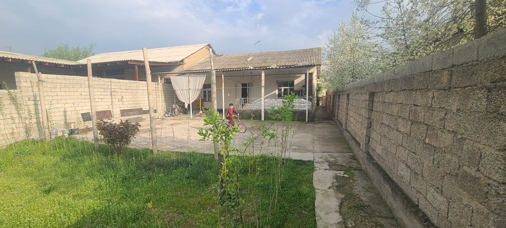 Срочно продаётся дом 5 соток в Янги-Хаётском районе!