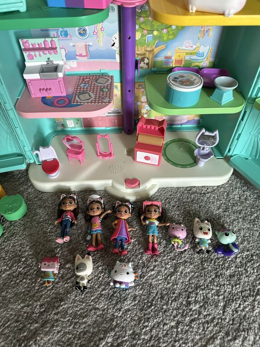 Casuta Gabby + figurine si accesorii