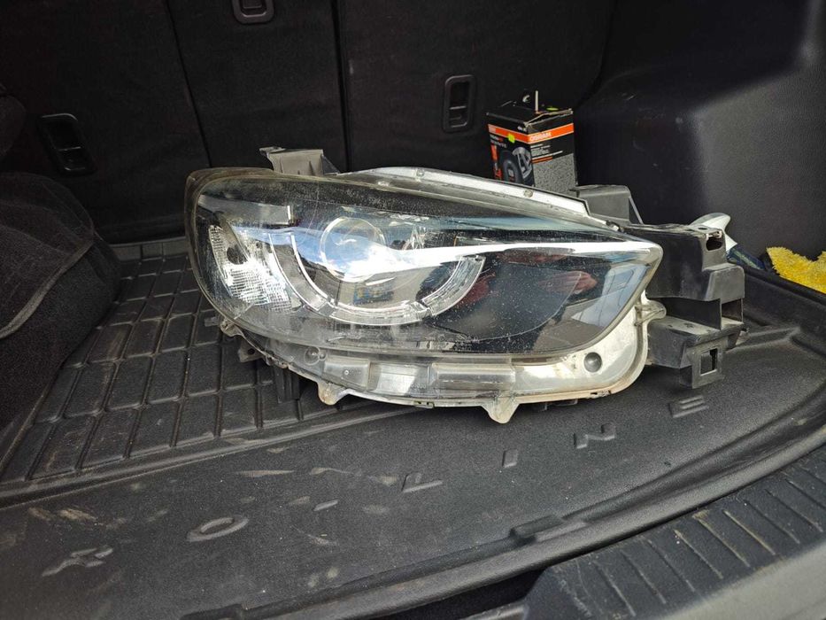Продавам LED фарове за Mazda CX-5 (2016) - K1F 51 030C / K1F 51 040C