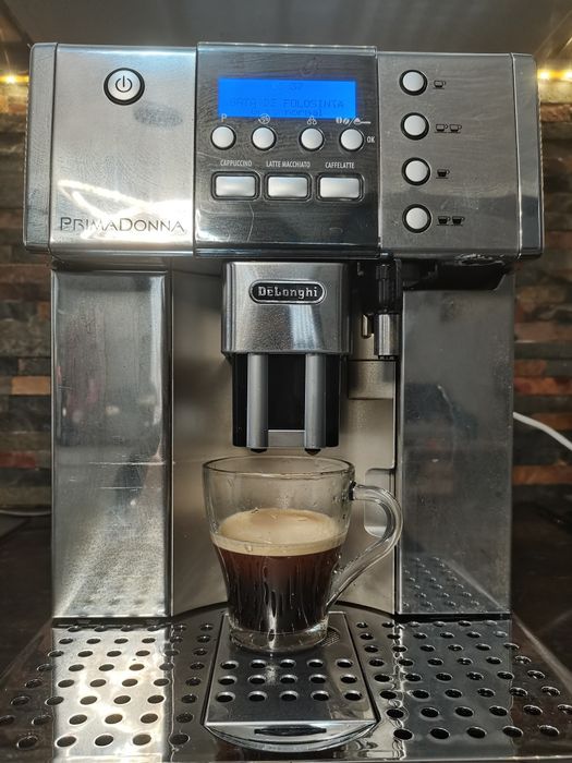 Aparat de cafea Delonghi