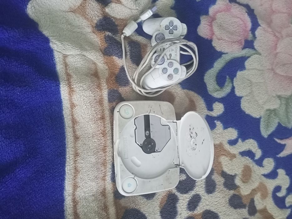 Продам Playstation 2
