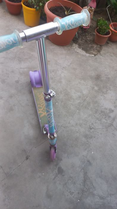 Trotineta de aluminu pentru copii