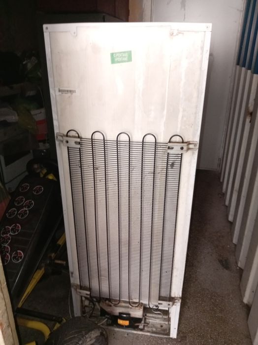 Frigider Artic cu congelator