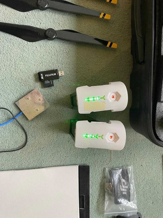 DJI Inspire 1 V2 X5 Camera 2 x Controllers + FPV & Monitor