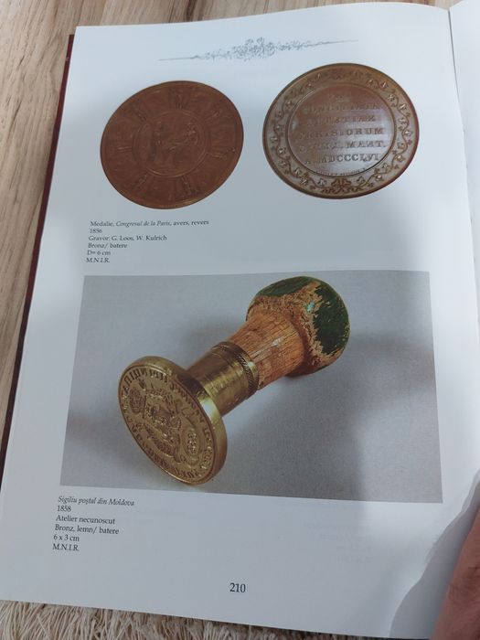 Carte de istorie Revoluție  Romănă