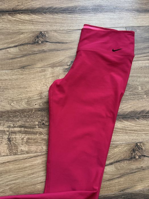 Спортен  дамски клин Nike