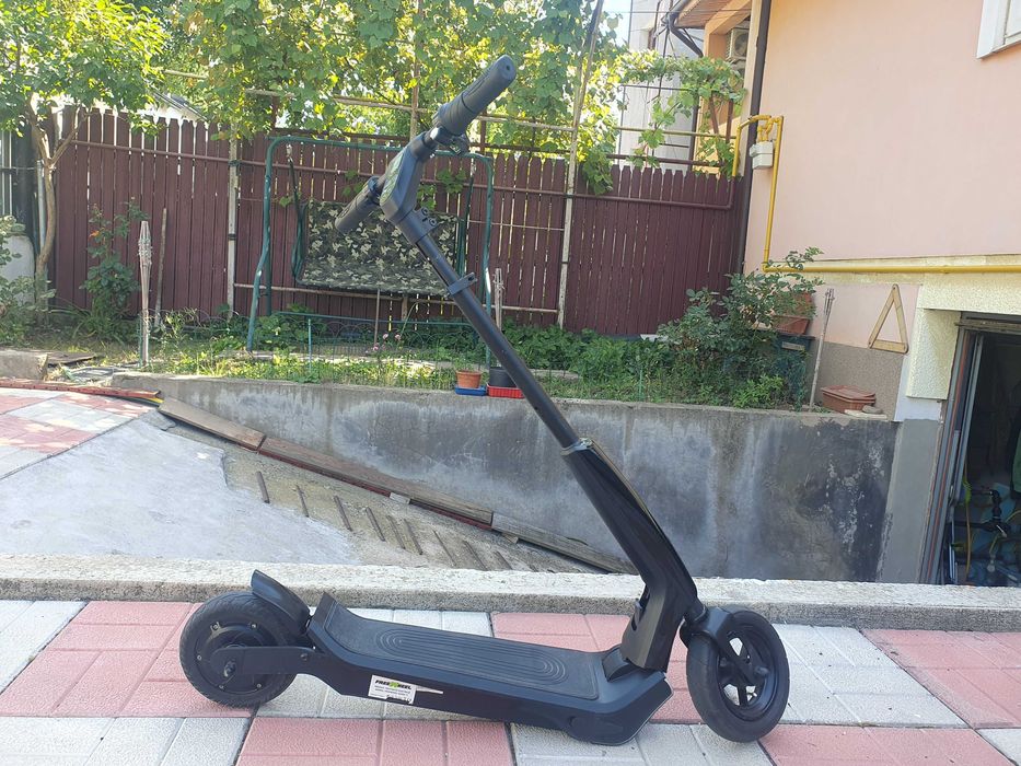Ttrotineta electrica FreeWheel Rider T1 36V 300W roti 8 inch 3 viteze
