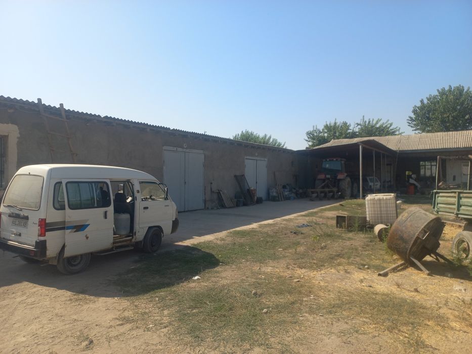 Продаётся земельный участок коммерческого назначения в Янгиёле (Ташкен