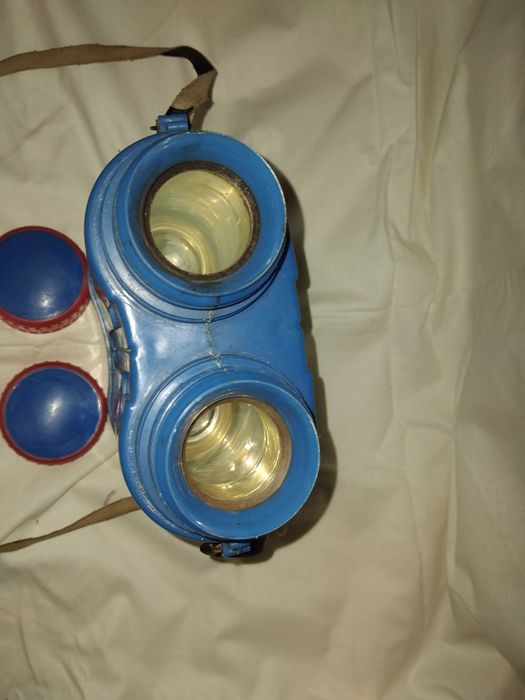 Продавам двоен термос Crown Corning Thermique Doubleheader,