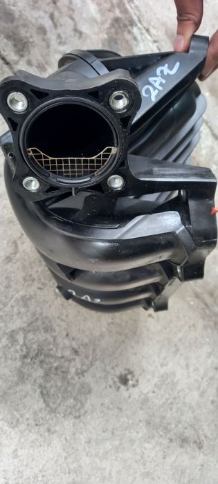 Продам впускной коллектор