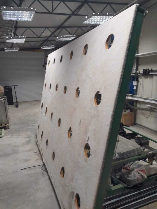 Стъкларска маса на въздух -1500 евро