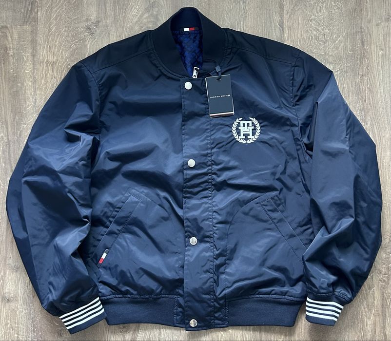 Двулицево яке бомбър Tommy Hilfiger