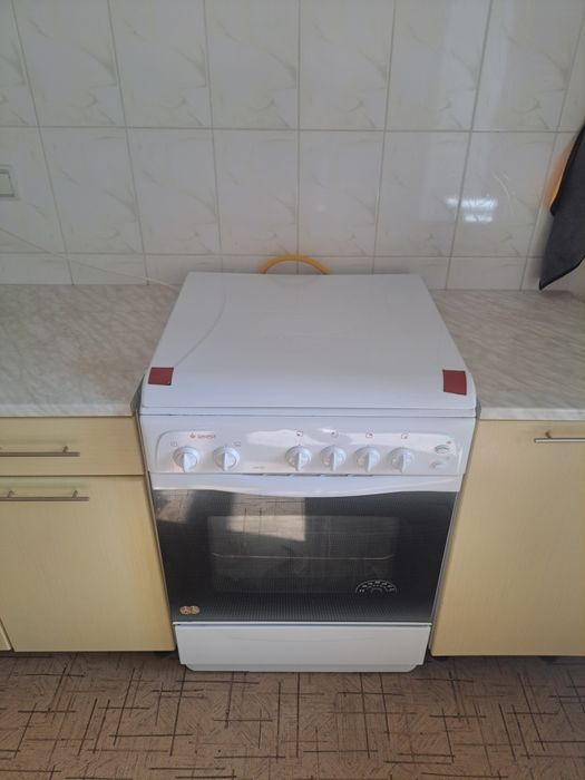 Газовая плита продам