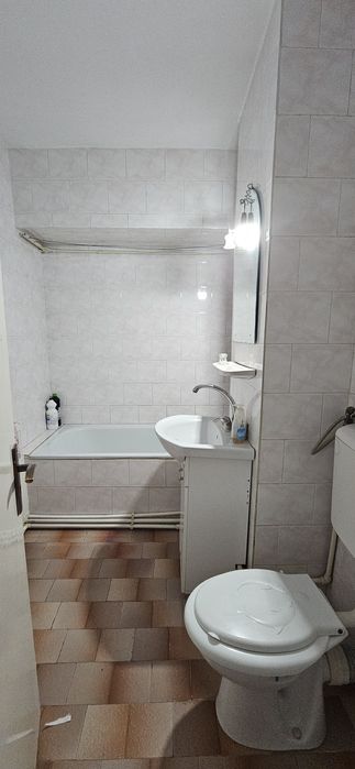 Apartament 3 camere, decomandat, 67 mp