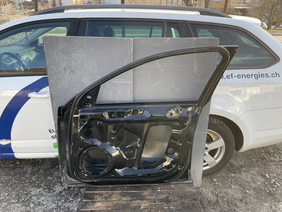 Предна дясна врата за Audi A4 Ауди А4  2008-2015г