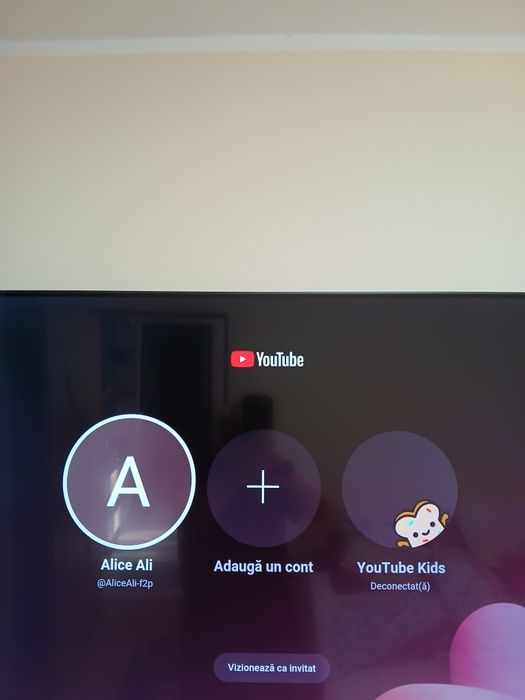 Vând TV smart marca Philips de 50 inghi mare mare