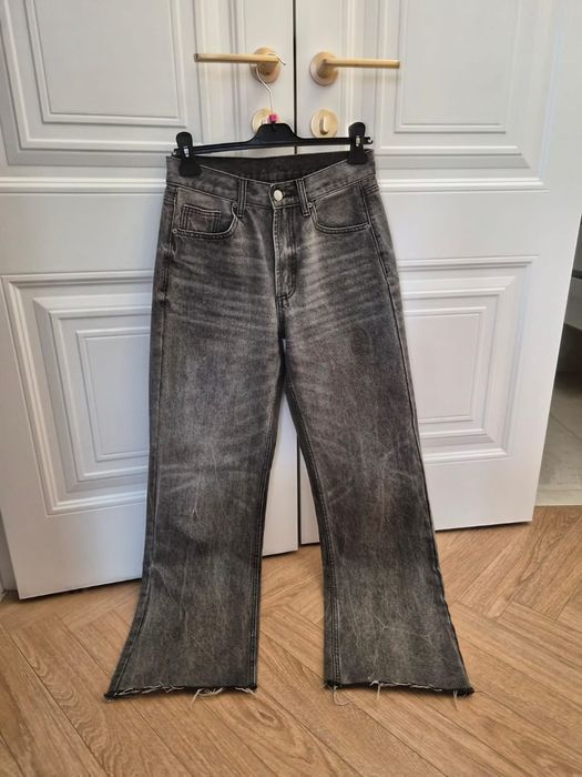 Джинсы женские современные