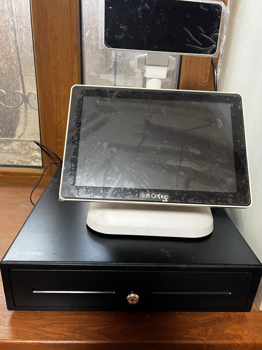 Кассовый аппарат моноблок в комплекте