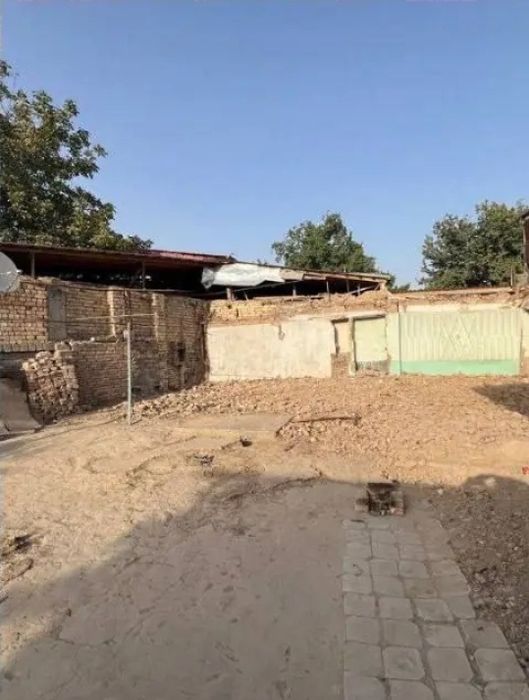 ID 0315 Шайхонтохур район 2-Оклон кўчасида участка сотилади