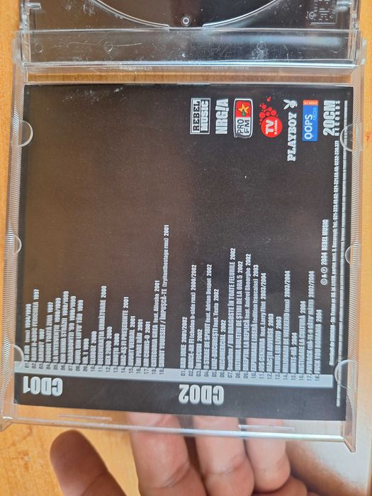 Paraziti CD  Primii 10 ani