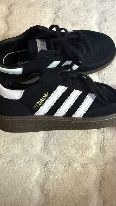 Кроссовки Adidas