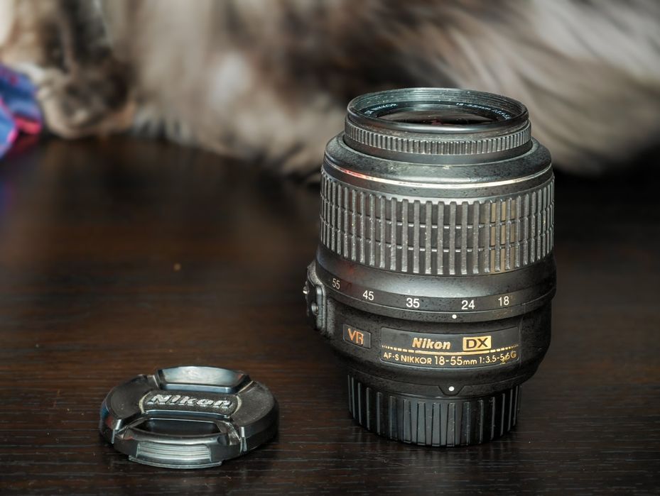 Pachet Nikon D5300 + 3 obiective (50mm 1.4G, 18-55mm, 70-210mm)