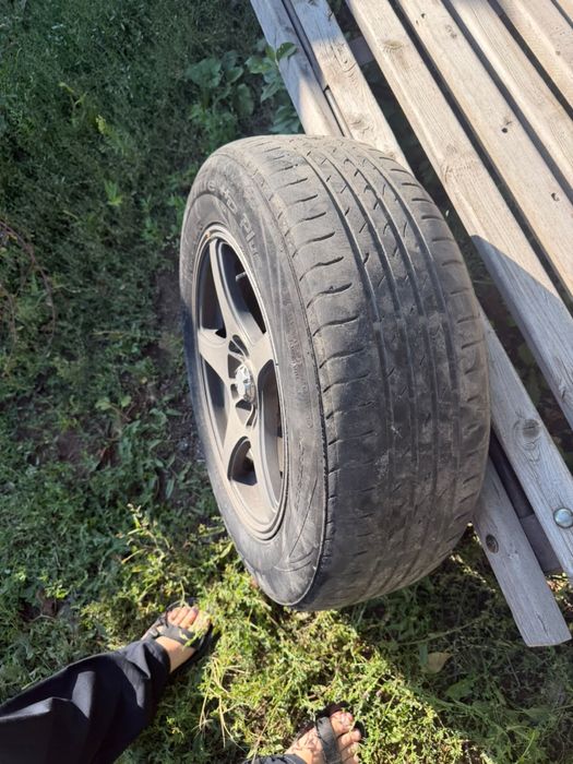 Продам диски с шинами зима-лето