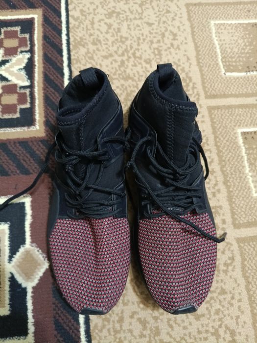 Продам кроссовки