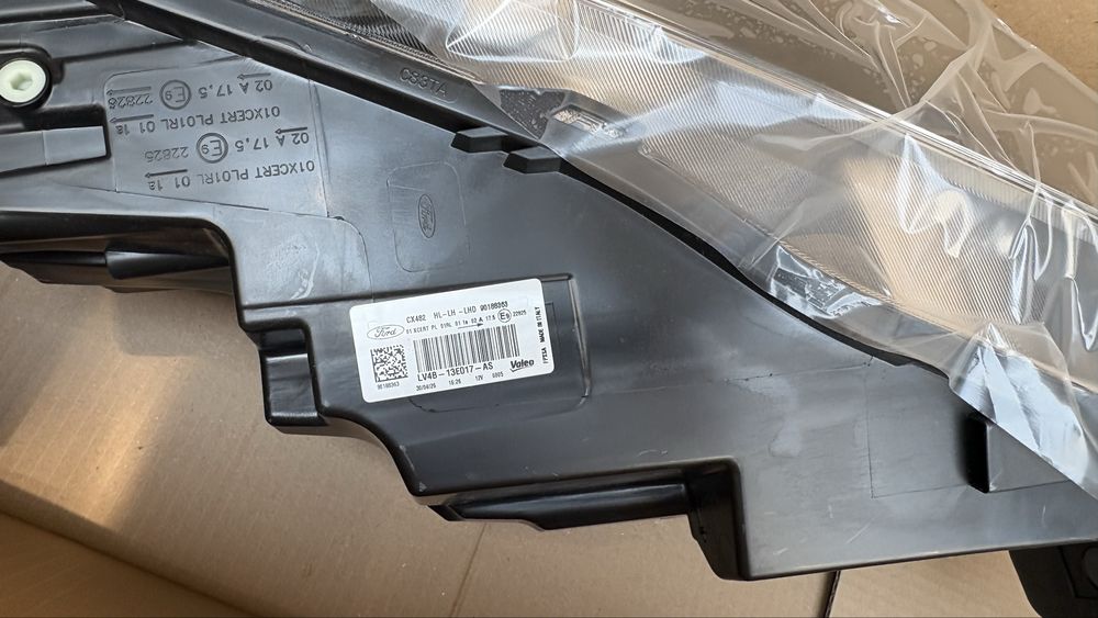 Far stanga LED original Ford Kuga MK3 2020-2024 cod 2852842 LV4B-13E017-AS NOU in cutie
