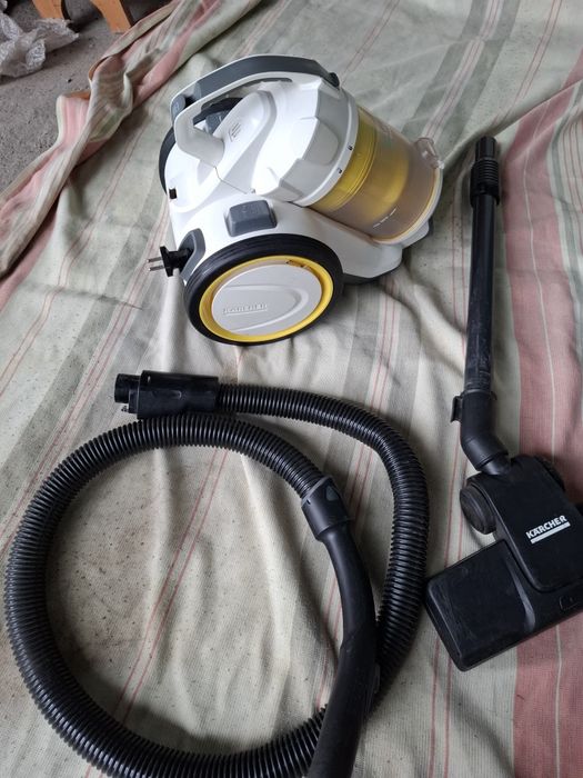 Пылесос фирмы KARCHER