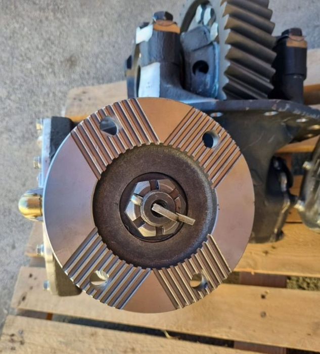 Редуктор Урал Next среднего, заднего моста