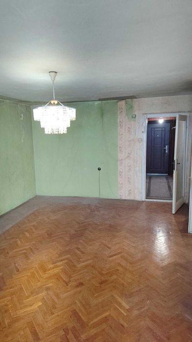 Продава 4-стаен апартамент гр. Шумен