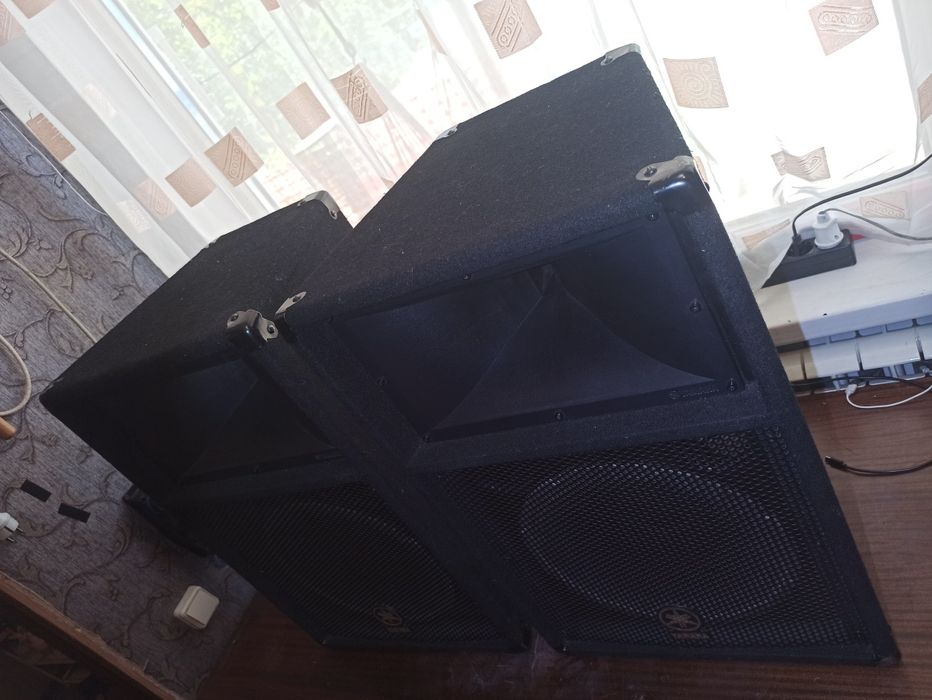 Колонки акустические система Yamaha S112V цена за 2 колонки

цена за 2