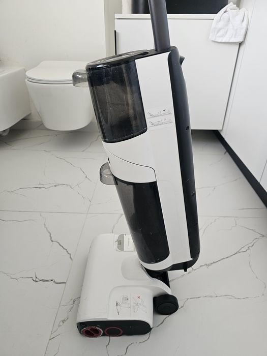 Vand Roborock Dyad Pro - Aspirator vertical - Aspira si spala simultan