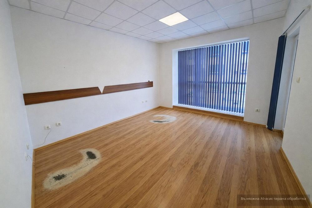 Дава се под наем Офис в Варна, Лятно кино Тракия - 150 кв.м за 1097.01 € - Снимка #3