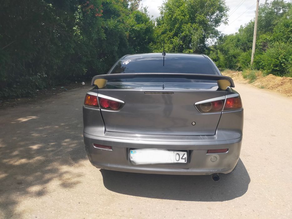 Митсубиси Лансер 10