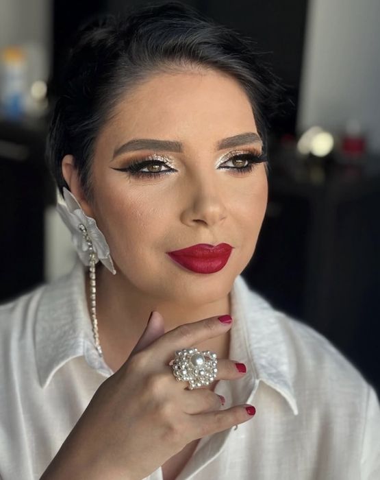 Make-up artist cu experiență in Bucuresti.