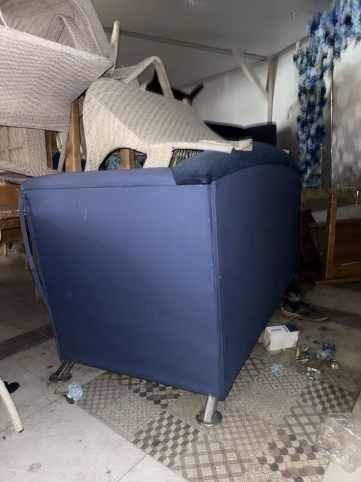 Диван продам      .