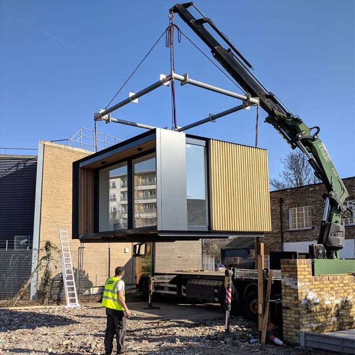 Изготовление из контейнера под офис продаж