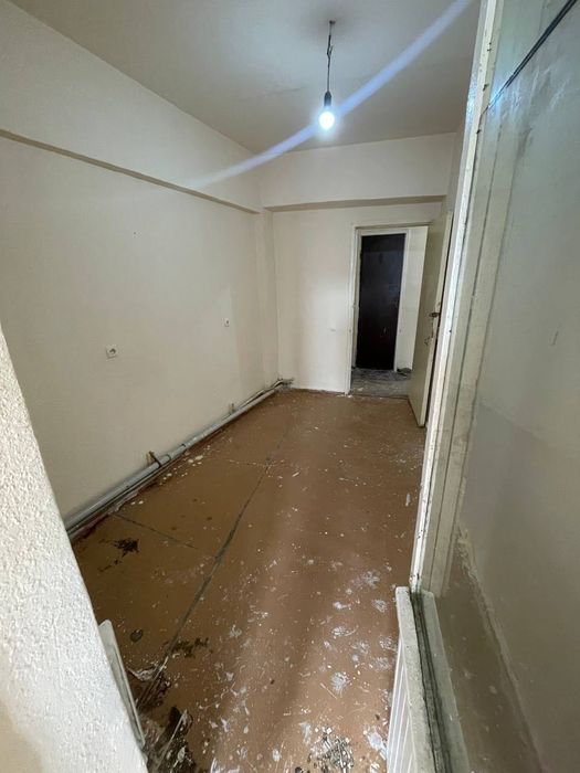 1 хонали 2 хона килинган уй сотилади. Ипатека бор