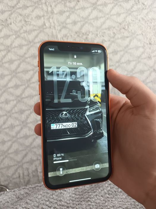 Продаю Iphone 11 в корпусе 17pro