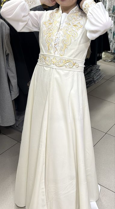 Продам платье с камзол 42-44 размер