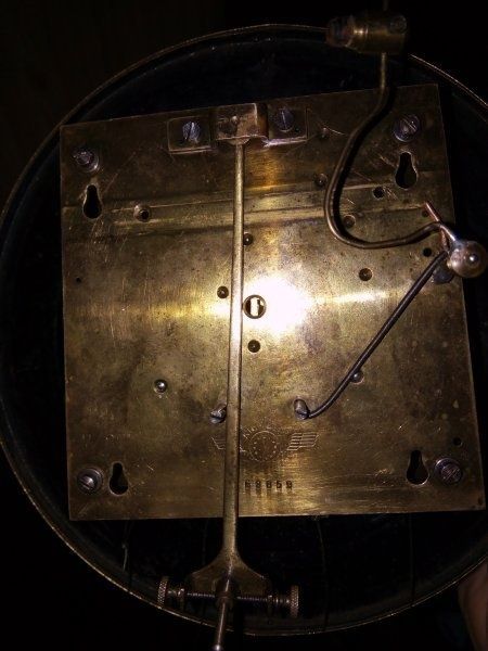 Ceas de perete,pendula antica cu 2 greutati marca Kienzle mecanism mar