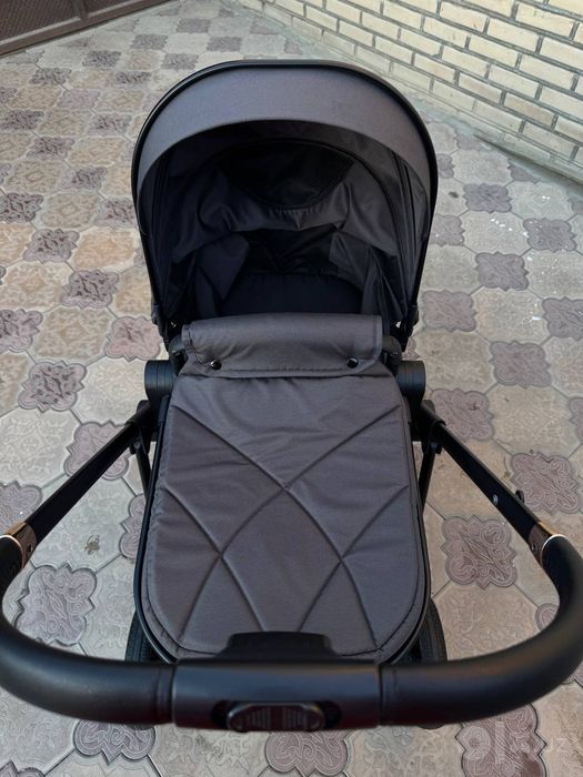 Продаётся коляска "Ining baby"