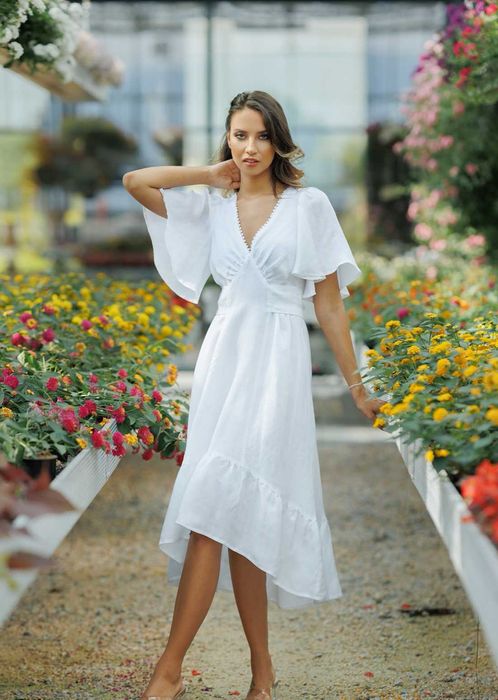 Красива бяла рокля от лен Ephos