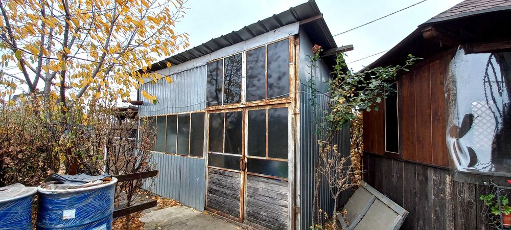 Teren si constructii de vanzare