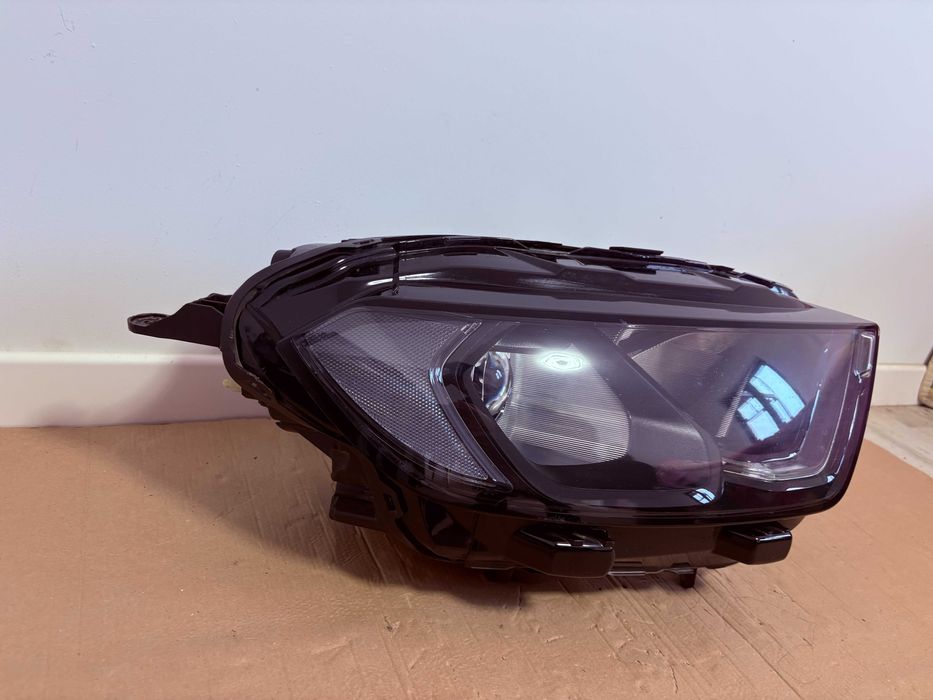 Far dreapta led Ford Ecosport facelift dupa 2020 cod MN15-13E014-CD
