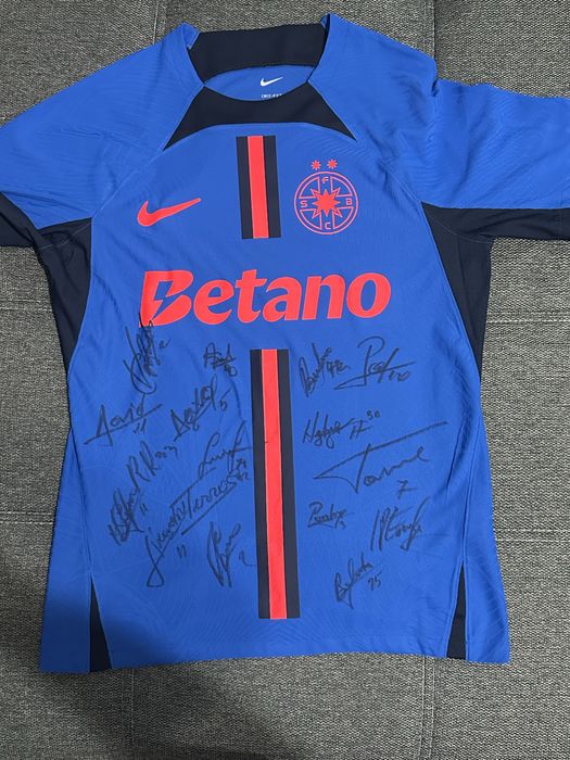 Tricou FCSB semnat
