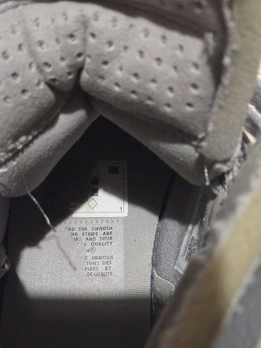 Adidas unisex Nike air Jordan 1    40